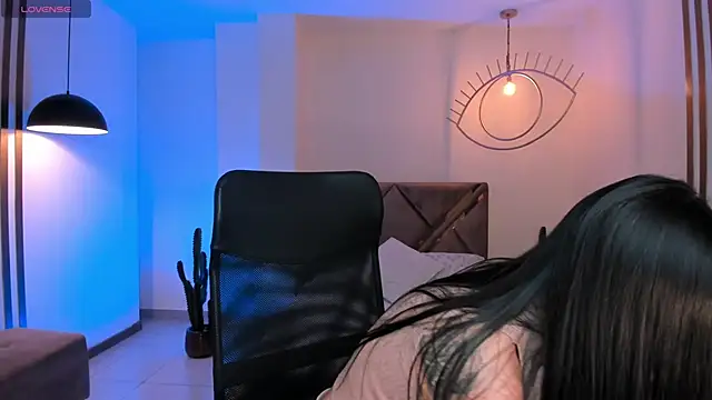 AlanaCraft online show from 12-14-25, 12:21