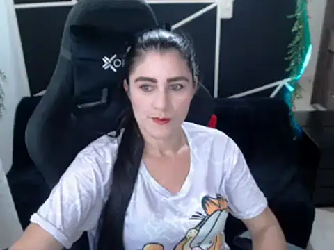 LUCY LI online show from 11-23-25, 07:02