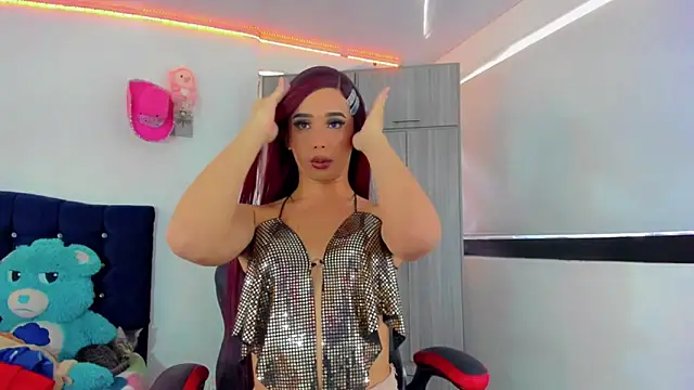 Hellen moons   online show from 10-15-25, 05:57