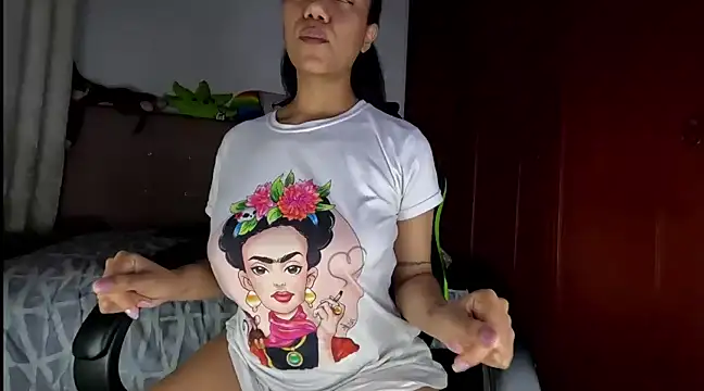 Snapshot of Ale_xandra chatting on 02-27-25, 03:58 Ale xandra online show from 02-27-25, 03:58