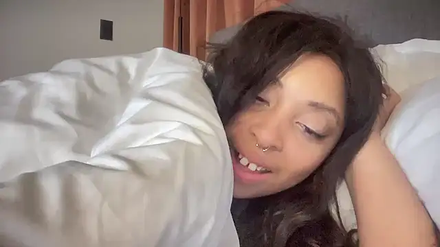 Snapshot of BaileyBaird chatting on 12-25-24, 03:50 BaileyBaird online show from 12-25-24, 03:50