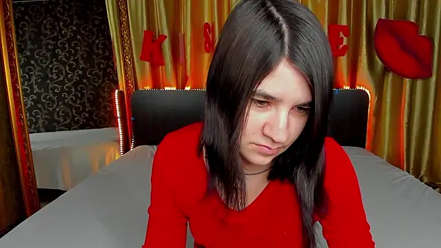  Polly Love  online show from 03-02-26, 06:58