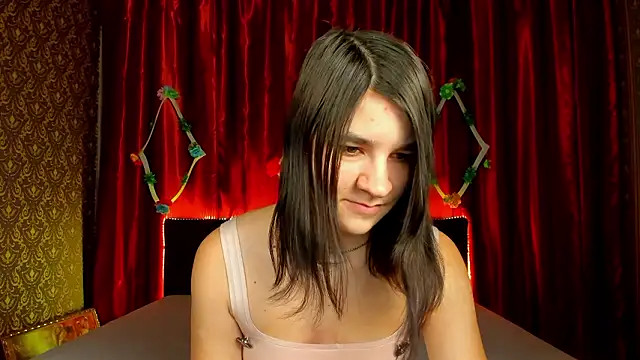  Polly Love  online show from 03-10-26, 07:13