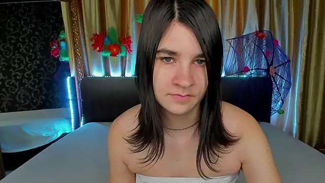  Polly Love  online show from 04-04-26, 05:49