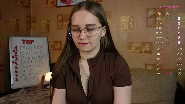 Snapshot of Miatiny chatting on 03-02-25, 03:05 Miatiny online show from 03-02-25, 03:05