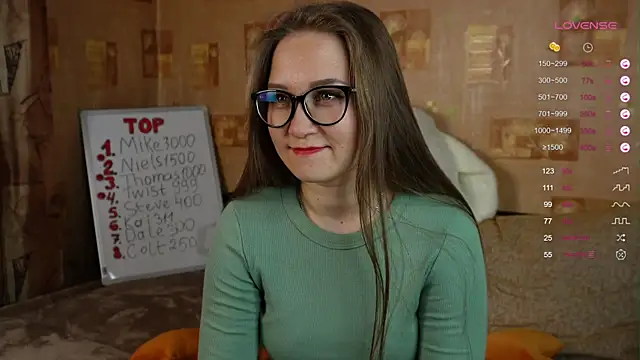 Snapshot of Miatiny chatting on 03-08-25, 12:41 Miatiny online show from 03-08-25, 12:41