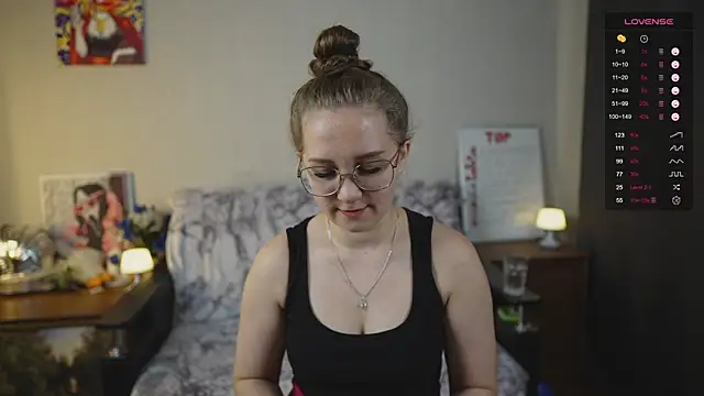 Snapshot of Miatiny chatting on 09-25-25, 03:05 Miatiny online show from 09-25-25, 03:05