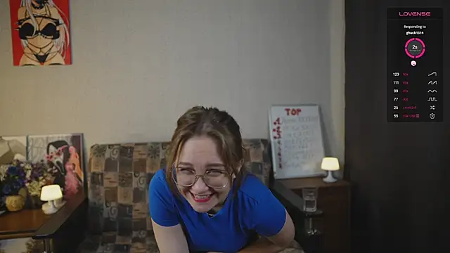 Snapshot of Miatiny chatting on 11-25-25, 04:07 Miatiny online show from 11-25-25, 04:07