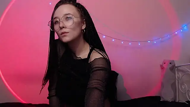 Snapshot of Robin_yourss chatting on 12-24-24, 01:39 Robin yourss online show from 12-24-24, 01:39