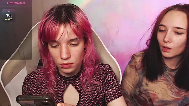 Snapshot of Robin_yourss chatting on 11-29-25, 02:42 Robin yourss online show from 11-29-25, 02:42