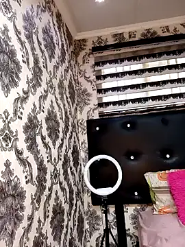 Snapshot of DickDiva1 chatting on 01-21-25, 03:54 DickDiva1 online show from 01-21-25, 03:54