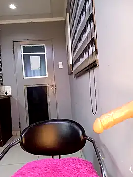 Snapshot of DickDiva1 chatting on 02-22-25, 04:07 DickDiva1 online show from 02-22-25, 04:07