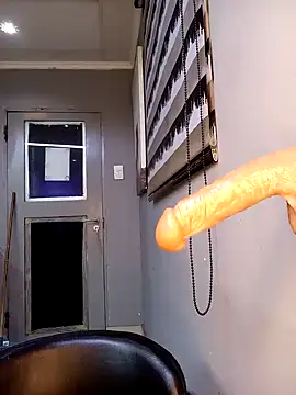 Snapshot of DickDiva1 chatting on 02-23-25, 09:37 DickDiva1 online show from 02-23-25, 09:37