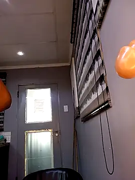 Snapshot of DickDiva1 chatting on 03-06-25, 02:18 DickDiva1 online show from 03-06-25, 02:18