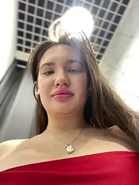 Holly Molii online show from 12-08-24, 08:09