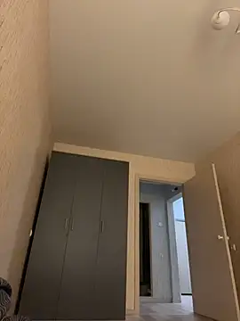 Holly Molii online show from 04-18-26, 02:15