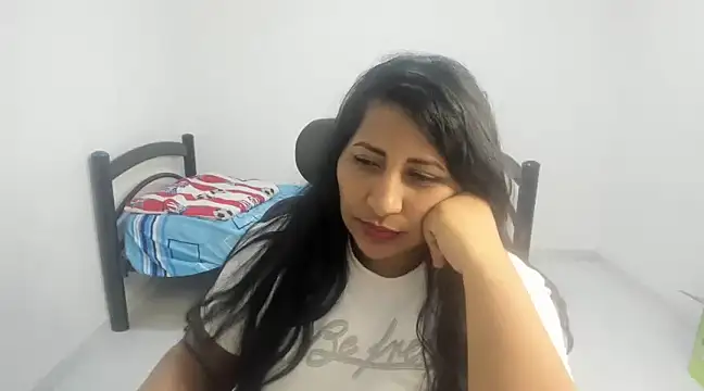 Snapshot of nikol_sexy39 chatting on 01-12-25, 02:03 nikol sexy39 online show from 01-12-25, 02:03