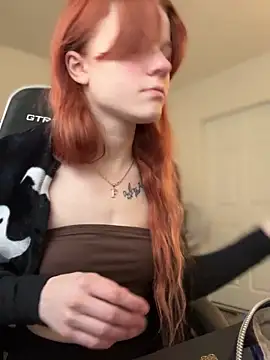 Snapshot of foxy_ana13 chatting on 09-14-25, 08:52 foxy ana13 online show from 09-14-25, 08:52