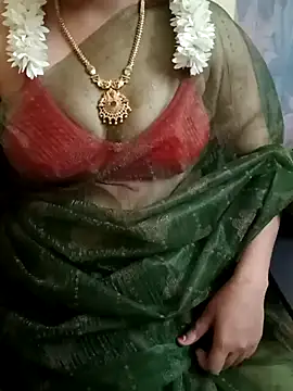 Snapshot of yourtamilcouple chatting on 02-20-25, 05:51 yourtamilcouple online show from 02-20-25, 05:51