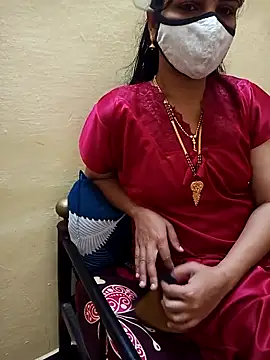 Snapshot of yourtamilcouple chatting on 03-13-25, 05:18 yourtamilcouple online show from 03-13-25, 05:18