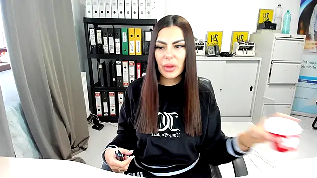 Snapshot of kilenyapatrice chatting on 11-06-25, 11:44 kilenyapatrice online show from 11-06-25, 11:44