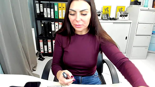 Snapshot of kilenyapatrice chatting on 11-18-25, 02:21 kilenyapatrice online show from 11-18-25, 02:21