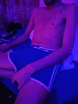 Snapshot of johngil0995 chatting on 11-22-25, 08:24 johngil0995 online show from 11-22-25, 08:24