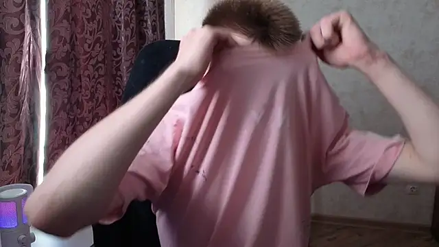 Snapshot of Oscar__xxl chatting on 05-12-26, 08:11 Oscar xxl online show from 05-12-26, 08:11