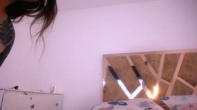 hannamour online show from 12-16-25, 11:54