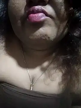 Snapshot of Aranyagril chatting on 10-24-25, 11:28 Aranyagril online show from 10-24-25, 11:28