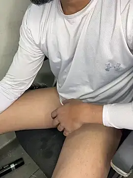 Snapshot of sexyboy09 chatting on 12-12-24, 12:22 sexyboy09 online show from 12-12-24, 12:22