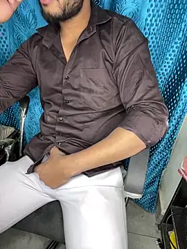 Snapshot of sexyboy09 chatting on 12-17-24, 11:39 sexyboy09 online show from 12-17-24, 11:39