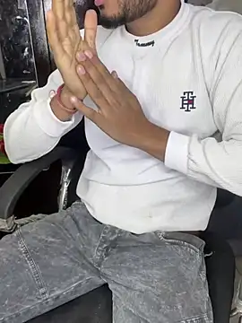 Snapshot of sexyboy09 chatting on 12-18-24, 03:33 sexyboy09 online show from 12-18-24, 03:33