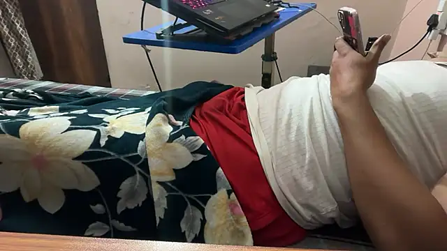 Snapshot of sexyboy09 chatting on 10-08-25, 05:10 sexyboy09 online show from 10-08-25, 05:10