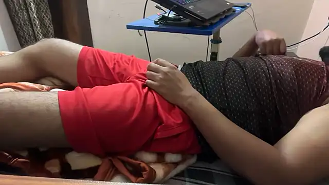 Snapshot of sexyboy09 chatting on 10-22-25, 06:24 sexyboy09 online show from 10-22-25, 06:24