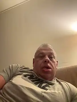 JakubW79 online show from 01-11-25, 01:37