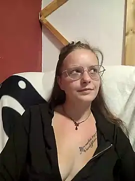 Snapshot of Lilith__Mystery chatting on 09-17-25, 07:37 Lilith Mystery online show from 09-17-25, 07:37