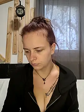 Snapshot of Lilith__Mystery chatting on 10-17-25, 08:28 Lilith Mystery online show from 10-17-25, 08:28