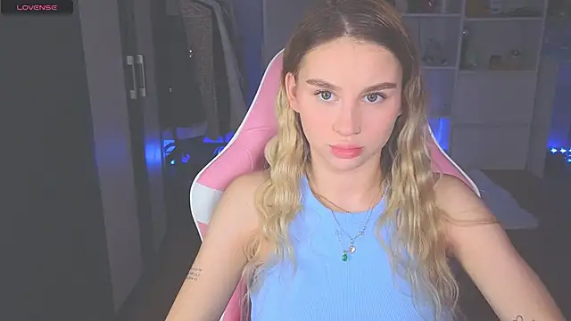 doll barbieee online show from 06-19-26, 03:05