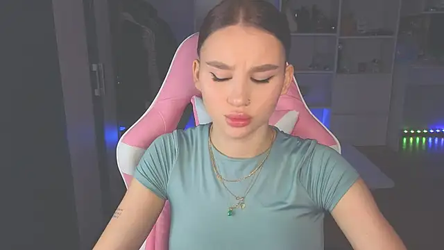doll barbieee online show from 06-23-26, 01:09
