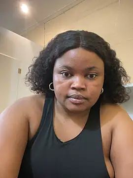 Snapshot of Curveysinaa chatting on 02-20-25, 12:25 Curveysinaa online show from 02-20-25, 12:25