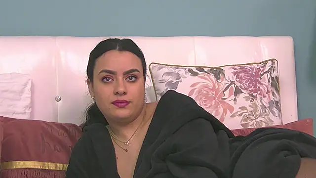 Snapshot of ElyzaIbarra chatting on 02-27-25, 10:04 ElyzaIbarra online show from 02-27-25, 10:04