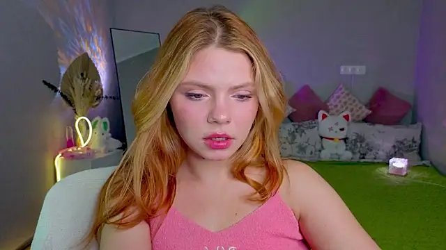 Snapshot of Red__Candy chatting on 10-09-25, 02:15 Red Candy online show from 10-09-25, 02:15