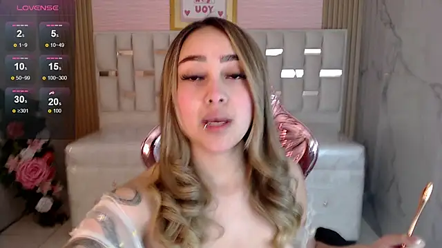 Snapshot of merloth_sub chatting on 03-20-25, 03:56 merloth sub online show from 03-20-25, 03:56