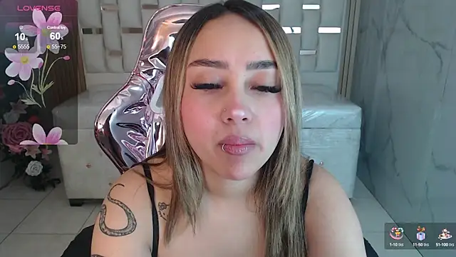 Snapshot of merloth_sub chatting on 03-21-25, 09:34 merloth sub online show from 03-21-25, 09:34