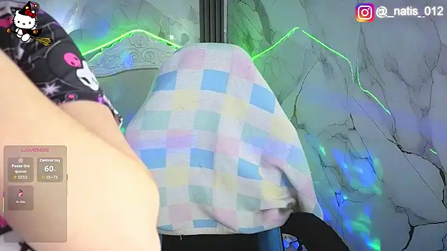 Snapshot of merloth_sub chatting on 10-28-25, 03:21 merloth sub online show from 10-28-25, 03:21