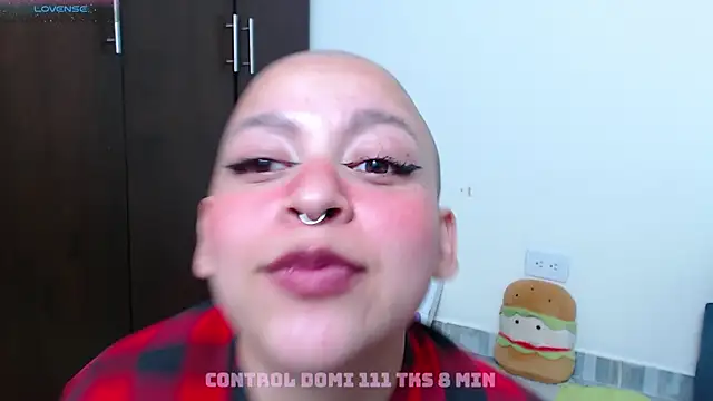 Snapshot of Bitsy_Messy chatting on 12-15-24, 04:40 Bitsy Messy online show from 12-15-24, 04:40