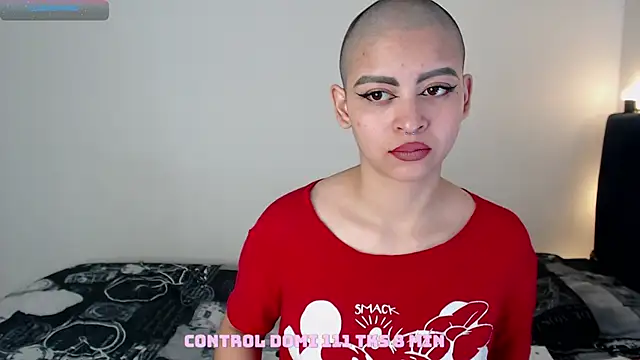 Snapshot of Bitsy_Messy chatting on 01-18-25, 04:10 Bitsy Messy online show from 01-18-25, 04:10