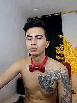 Snapshot of Velk_hot chatting on 03-15-25, 12:58 Velk hot online show from 03-15-25, 12:58