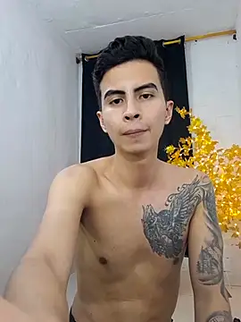 Snapshot of Velk_hot chatting on 03-16-25, 01:07 Velk hot online show from 03-16-25, 01:07